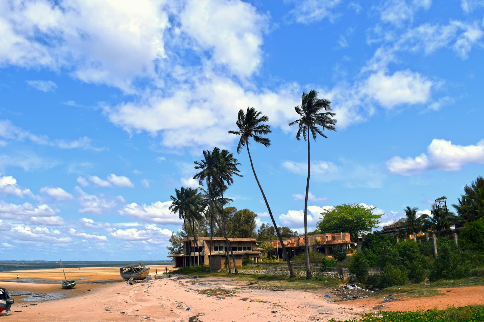 Maputo + Bilene 5-Day Group Getaway group departure